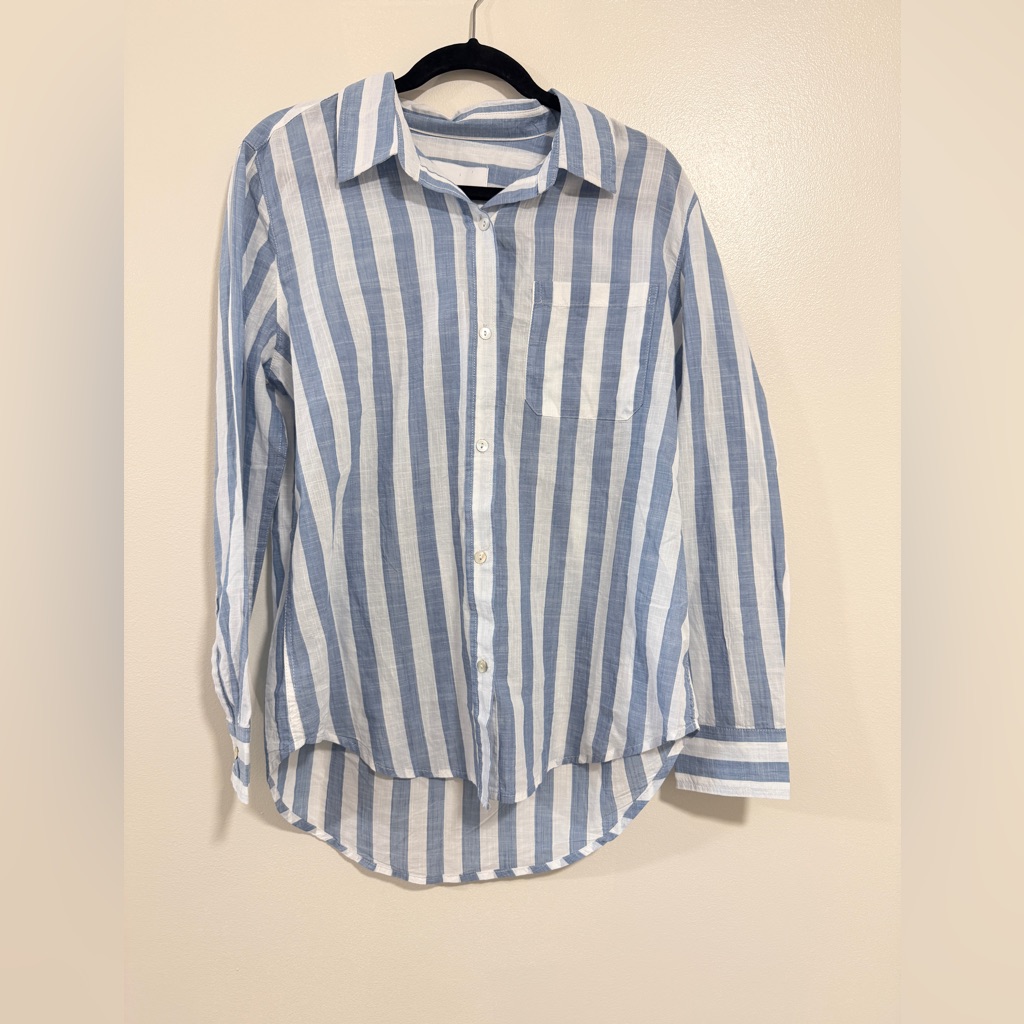 Nwt Beachy Resort Women's Striped Collared Button-Up Shirt Size Medium